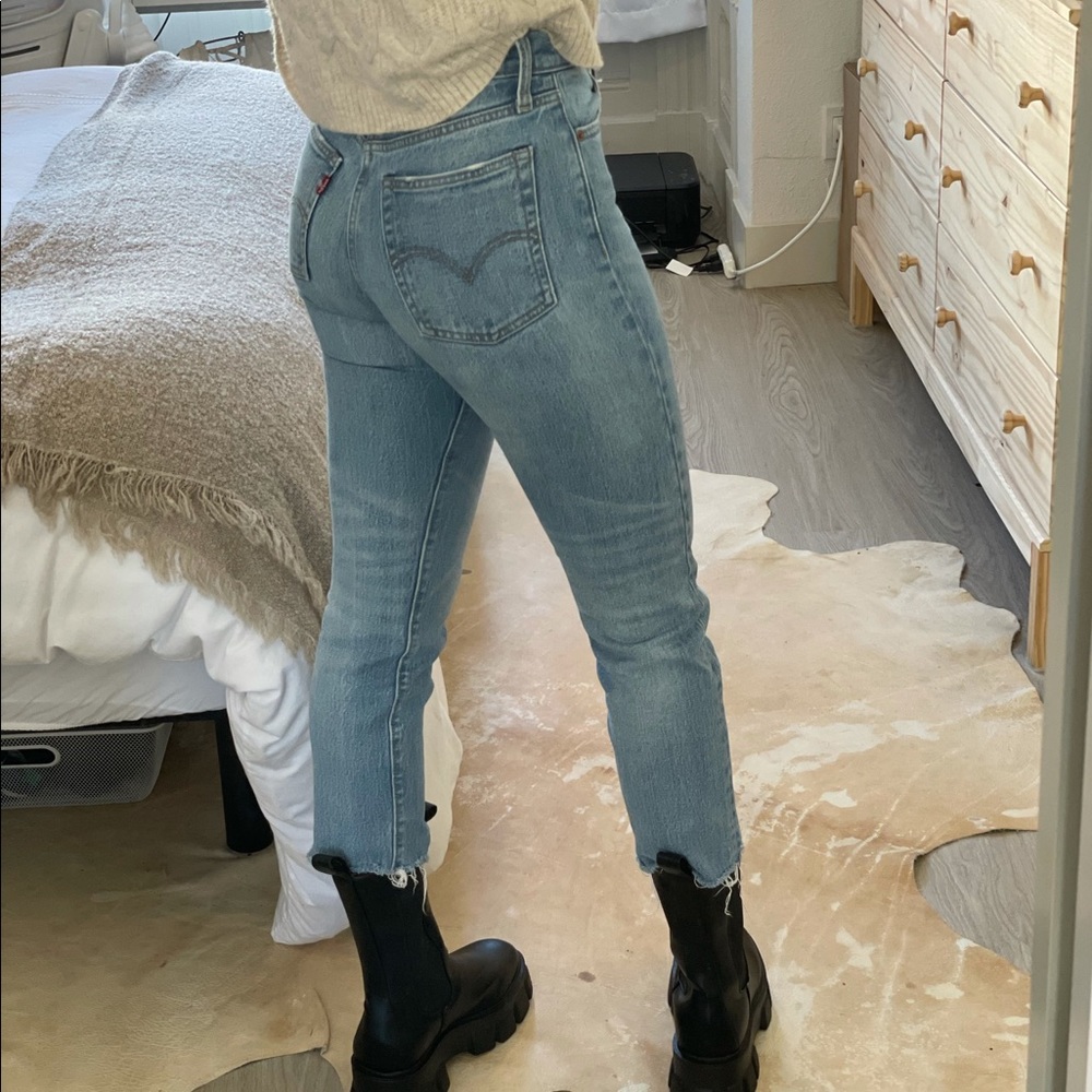 Levi’s light wash wedgie fit jeans